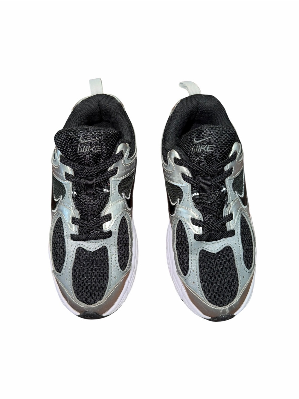 Nike V5 RNR Kids Size 3Y Black Silver Metallic Running Sneakers HQ6413-001